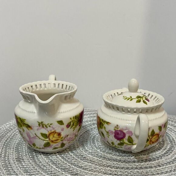 Royal Albert Pierced Cream and Sugar Set Old Country Roses NWT - Picture 5 of 16